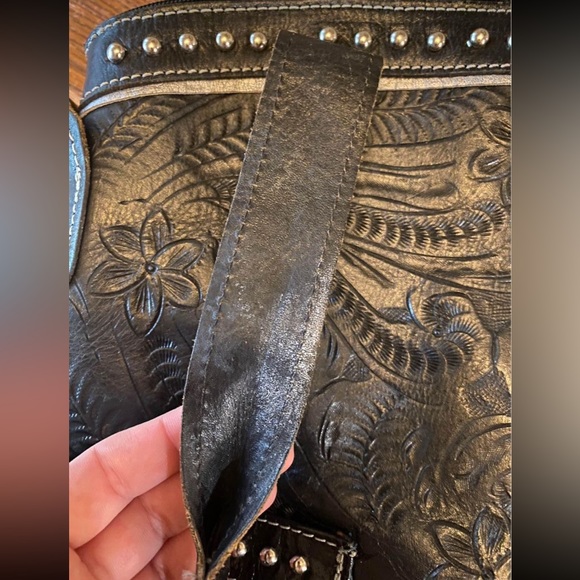 American West Black Leather Tooled And Studded Convertible Crossbody Tote Purse - Picture 4 of 6